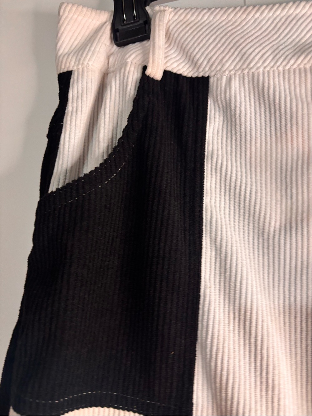 Colorblock Cargo Pants - Picture 11 of 15